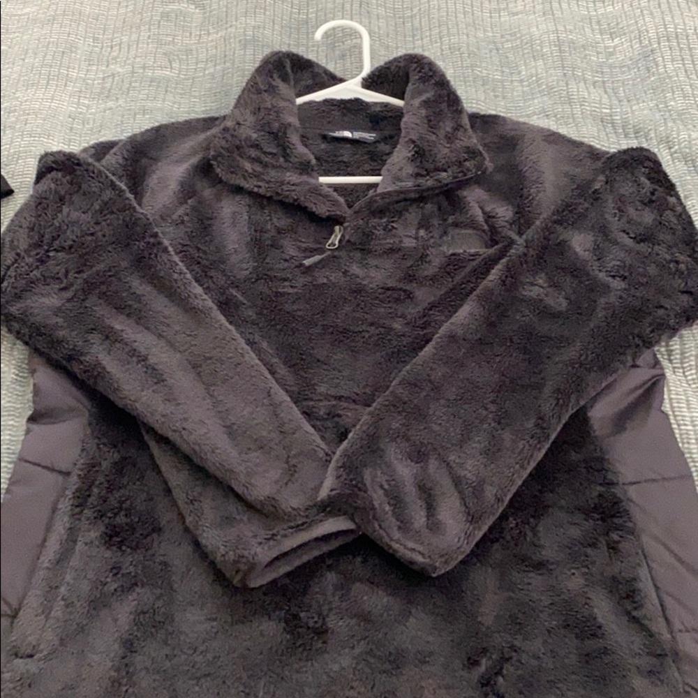 North face sweatshirt